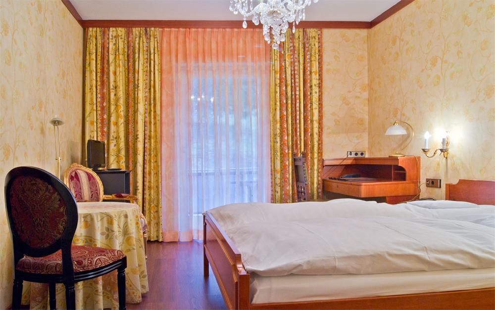Zum Kranz Garni Hotel Bad Rippoldsau Room photo
